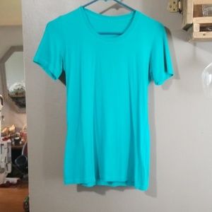 Lululemon t shirt